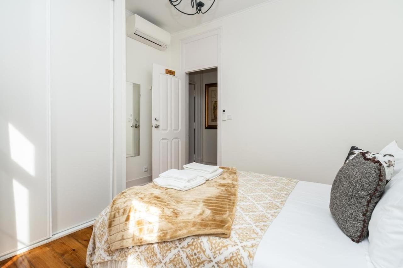 Rustic M2 R1 - Amazing Double Room With Shared Bathroom Lissabon Buitenkant foto