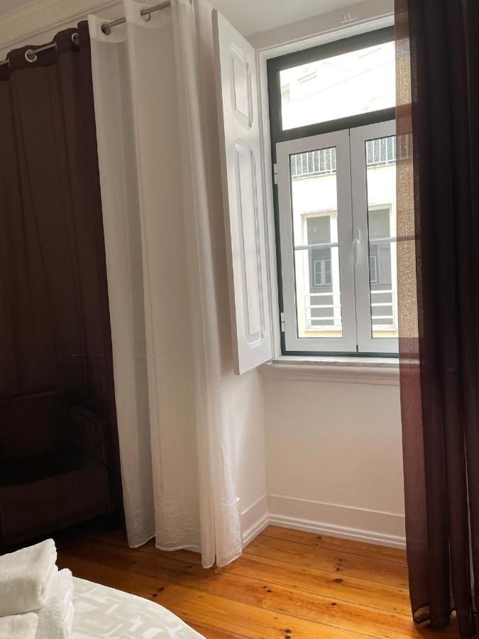 Rustic M2 R1 - Amazing Double Room With Shared Bathroom Lissabon Buitenkant foto